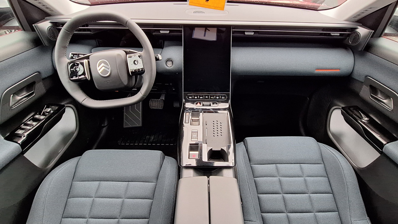 CITROËN PLUS Hybrid 145k ë-DCT6